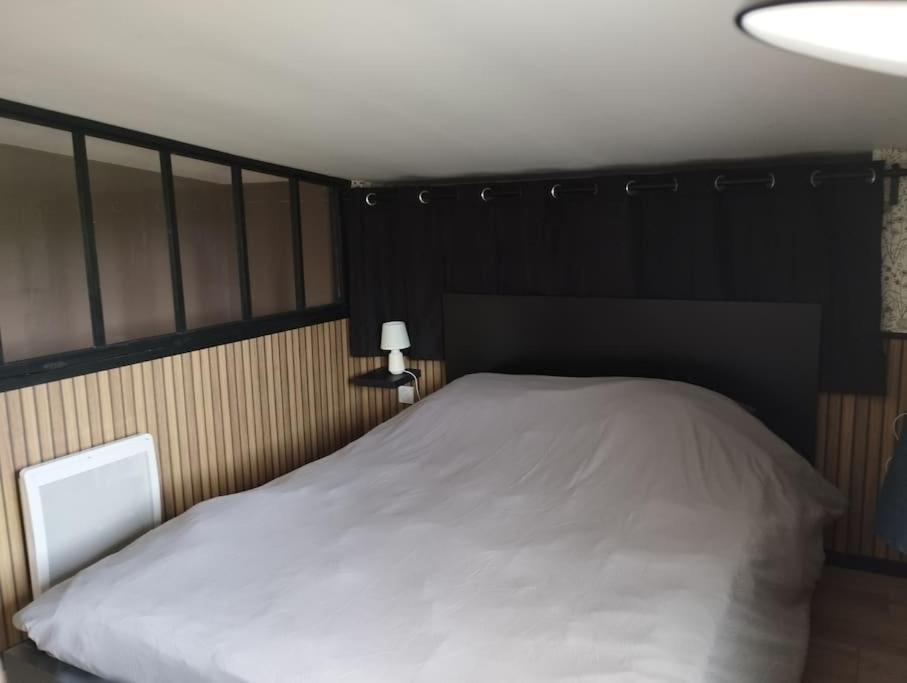 Ferienwohnung La Rose Du Bel Homme Rocroi Exterior foto